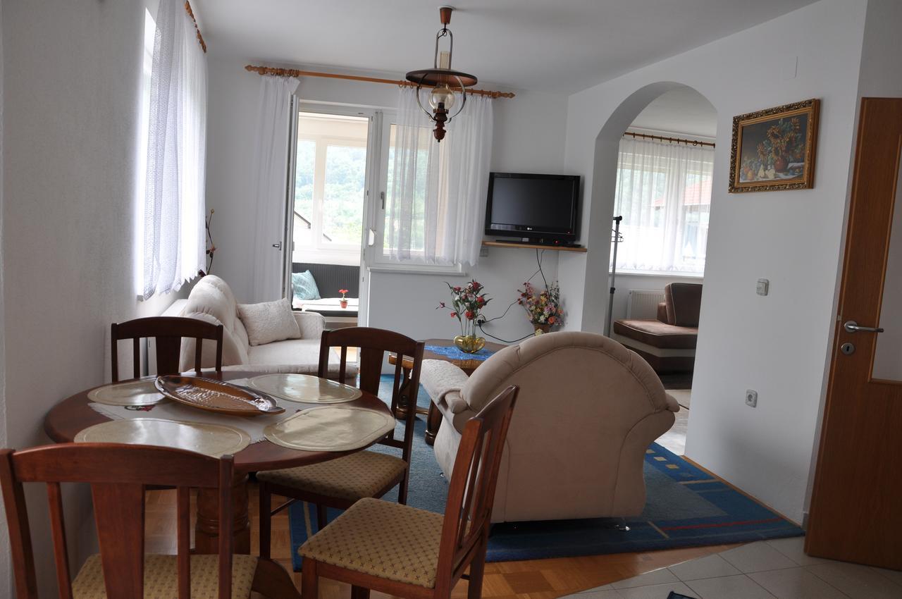 Rezidenca Ervin Hotell Jesenice Exteriör bild