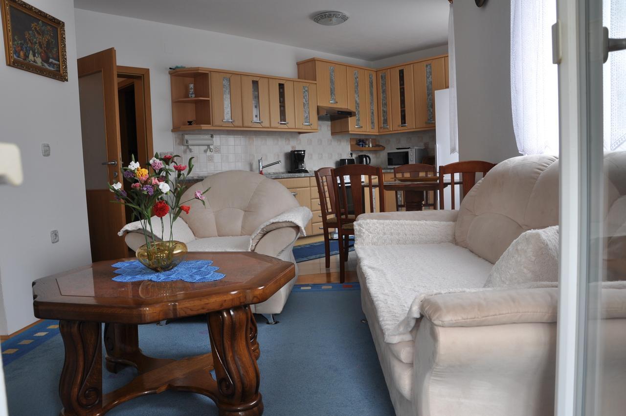 Rezidenca Ervin Hotell Jesenice Exteriör bild